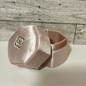 Kendra Scott Pink Velvet Jewelry Box